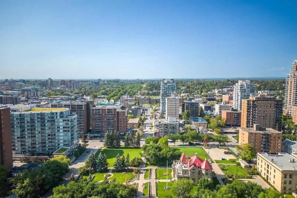 Vakantiehuis Miso 2 Bd - Skyline View Patio Gym Pool & Ac Villa YYC Canada