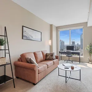 Heart Of Downtown Spacious Luxury With Stunning Views And Premium Amenities Apartment