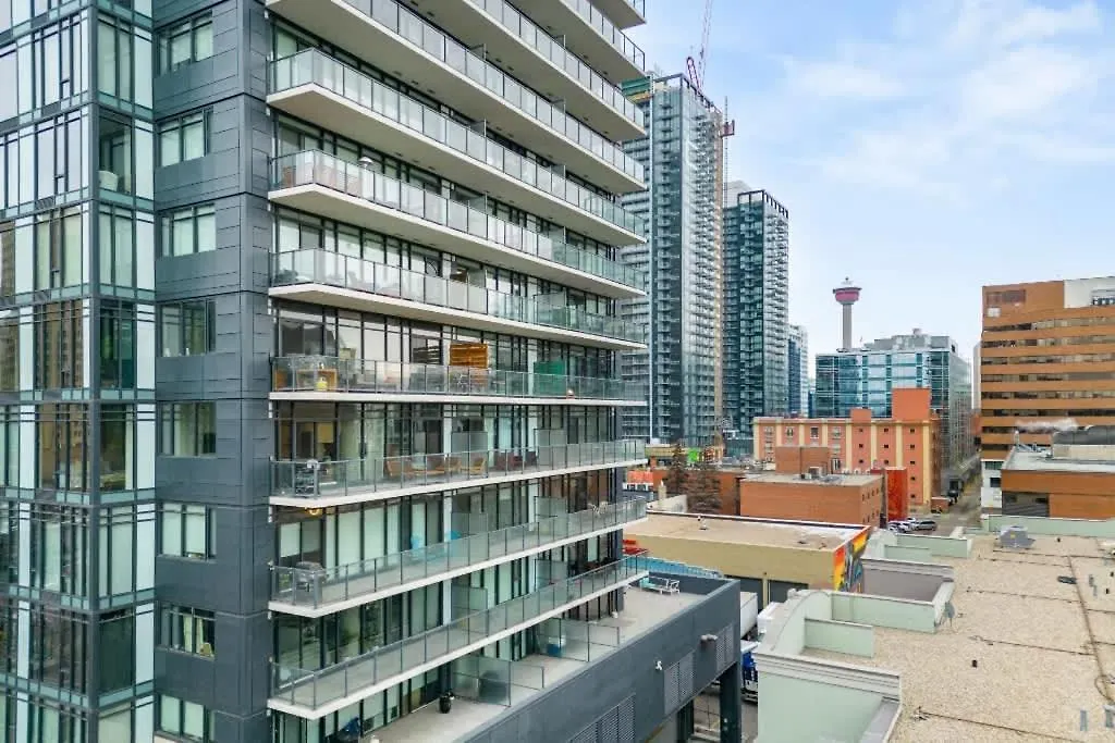 Miso 2 Bd - Skyline View Patio Gym Pool & Ac Villa Calgary Holiday home