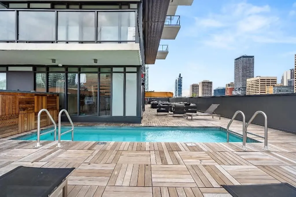 Miso 2 Bd - Skyline View Patio Gym Pool & Ac Villa Calgary 0*,  Canada