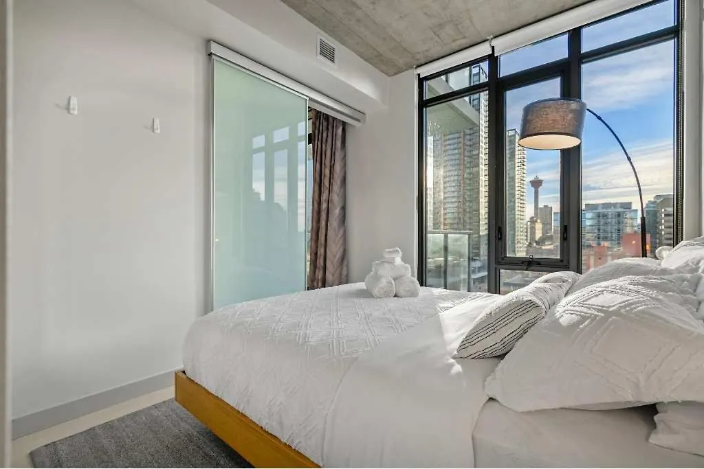 Miso 2 Bd - Skyline View Patio Gym Pool & Ac Villa Calgary Canada